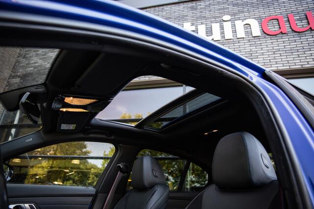 BMW 3-SERIE 320i Executive M-Sport Plus , Schuif/Kanteldak, HUD, Sfeerverlichting