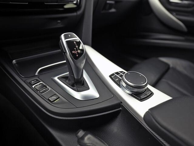 BMW 3-SERIE 320i M Sport 184Pk Automaat (VIRTUAL COCKPIT, M PAKKET, GROOT NAVI, STOELVERWARMING, SPORT AUTOMAAT, SPORTSTOELEN, TREKHAAK, GETINT GLAS, PARKEERSENSOREN, NIEUWSTAAT)