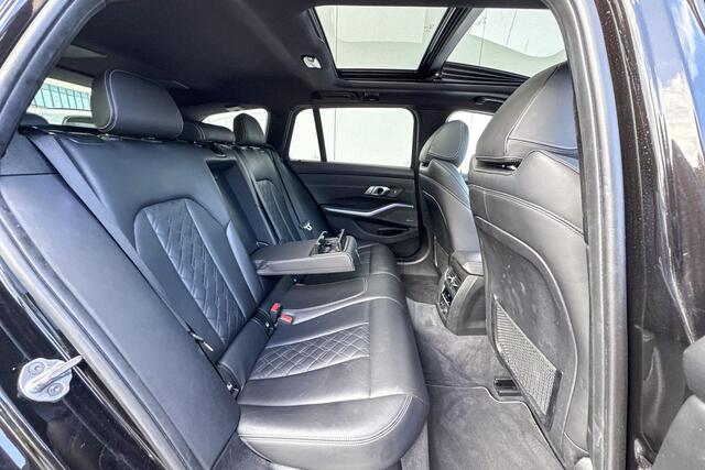 BMW 3-SERIE Touring M340i xDrive High Executive Individual / Adaptief M onderstel / Harman Kardon / Glazen Panoramadak / Elektrisch verstelbare stoelen / Laserlicht / Interieurvoorverwarming / Trekhaak Zwenkbaar / 19"Inch / Citrinschwarz ii Individual – foto 9
