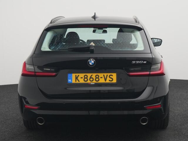 BMW 3-SERIE Touring 330e High Executive Adaptief Cruise | Lederen bekleding | 360 Camera | Stoel & Stuurverwarming | El. Achterklep |