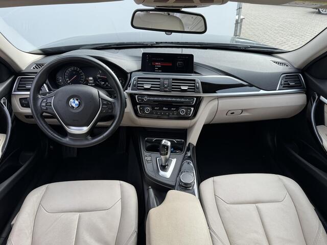 BMW 3-SERIE Touring 318i Edition Luxury Line Purity Executive NL-AUTO | LEDER | STOELVERWARMING | NAVI