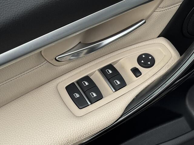 BMW 3-SERIE Touring 318i Edition Luxury Line Purity Executive NL-AUTO | LEDER | STOELVERWARMING | NAVI