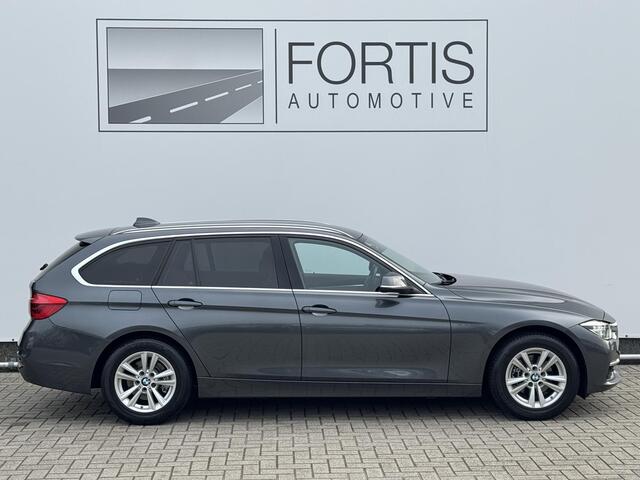 BMW 3-SERIE Touring 318i Edition Luxury Line Purity Executive NL-AUTO | LEDER | STOELVERWARMING | NAVI