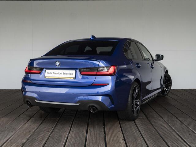 BMW 3-SERIE Sedan 330e SoH 89% | High Executive | M Sport | Stoelverwarming | Harman Kardon | LED | Cruise Control | 19'' |
