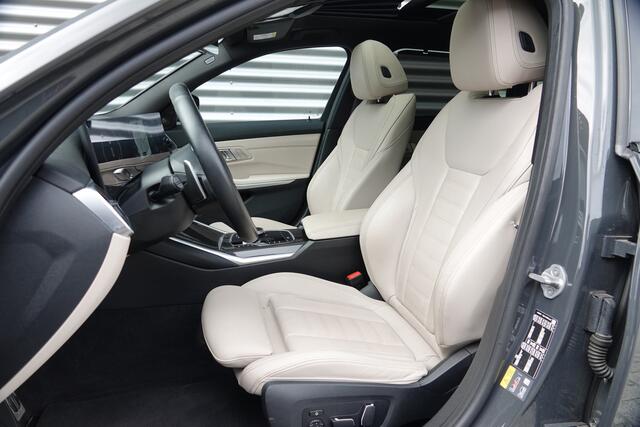 BMW 3-SERIE Touring 330e M-Sport Pro | Panodak | Trekhaak | H&K | HUD | Carbon | Memory | ACC |