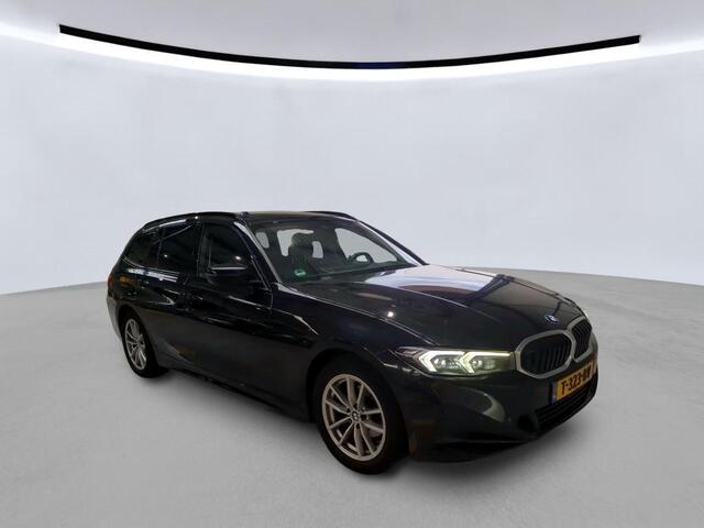 BMW 3-SERIE Touring 318i NL-AUTO | PANODAK | PDC | Curved Display – foto 7