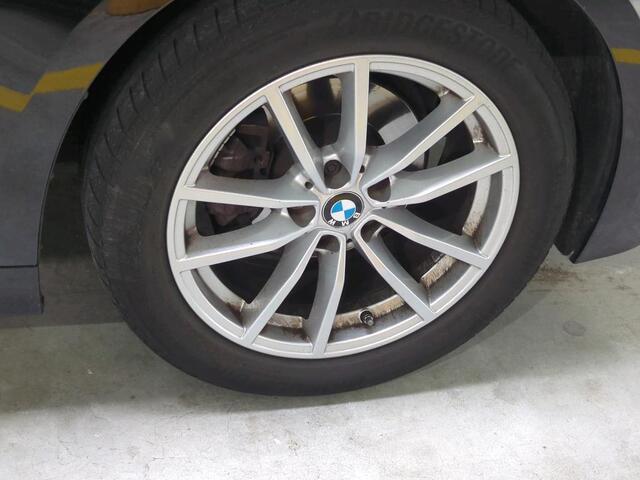 BMW 3-SERIE Touring 318i NL-AUTO | PANODAK | PDC | Curved Display – foto 8
