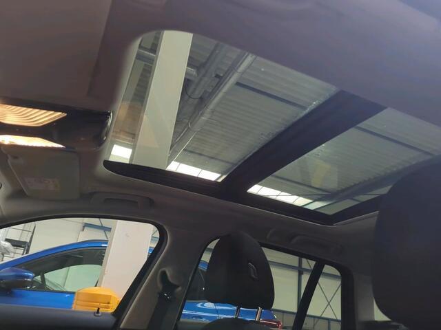 BMW 3-SERIE Touring 318i NL-AUTO | PANODAK | PDC | Curved Display – foto 9