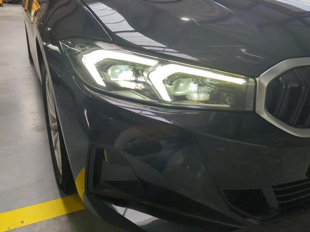 BMW 3-SERIE Touring 318i NL-AUTO | PANODAK | PDC | Curved Display – foto 10