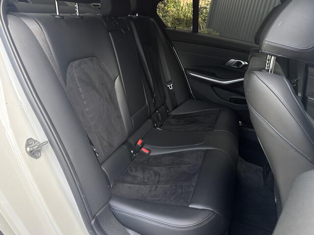 BMW 3-SERIE 330e M Sport 292 pk Laser, PANO, Memory, Dodehoek