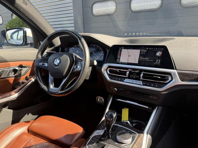 BMW 3-SERIE 330e High Executive | Camera | Navigatie | Memory Stoelen | Lederen Bekleding | Stoelverwarming |
