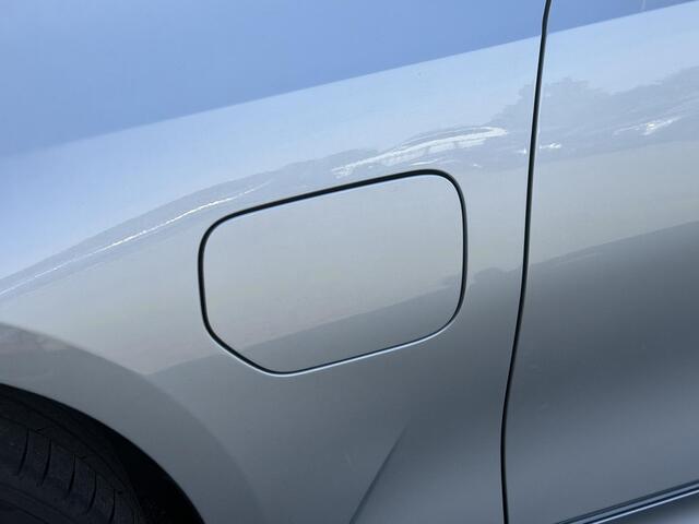 BMW 3-SERIE 330e High Executive | Camera | Navigatie | Memory Stoelen | Lederen Bekleding | Stoelverwarming |
