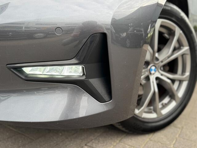 BMW 3-SERIE 318i Executive Edition Sport Line I LED I Carplay I Sportstoelen