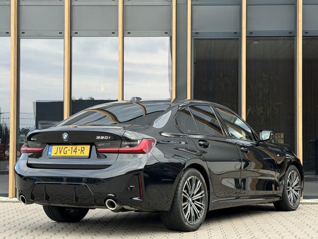 BMW 3-SERIE 330i xDrive M-sport | 360 Camera | Keyless | Sfeerverlichting |