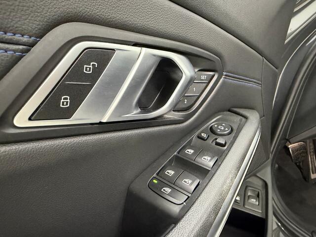 BMW 3-SERIE Touring 330e M-Sport Plus | Dravit Grau | Panoramadak | Memory stoelen |