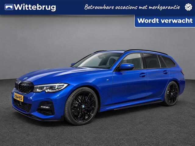 BMW 3-SERIE Touring 330i High Executive / Pano / Navigatie / App connect / Dodehoek herkenning / Lichtmetaal 19 inch /