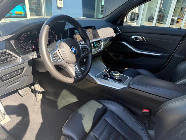 BMW 3-SERIE Touring 330d xDrive High Executive |Leer|Pano|