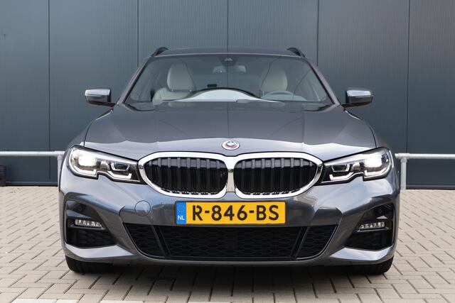 BMW 3-SERIE Touring 320e M-Sport Business Edition Plus | 96% soh! | 50 Jahre | Trekhaak | Stoelverwarming | Camera | Leer | DAB+