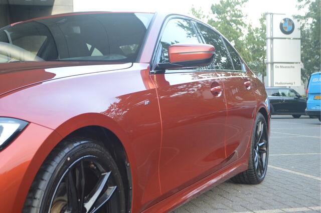 BMW 3-SERIE 320i M Sport Automaat / Sportstoelen / Comfort Access / Harman Kardon / Stoelverwarming / Live Cockpit Professional