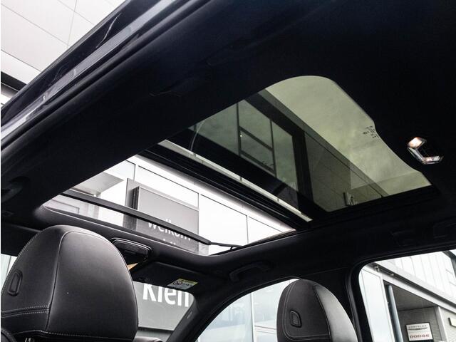BMW 3-SERIE Touring 320i High Executive Edition | Pano | Luxe Lederen Bekleding | Stoelverwarming | ACC | PDC |