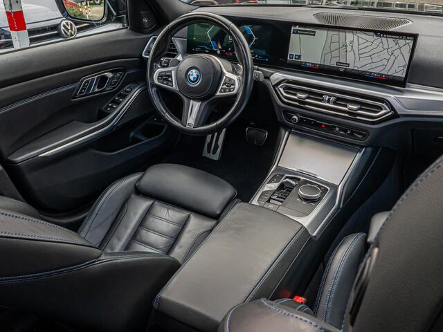 BMW 3-SERIE Touring 330e xDrive PANO LASER LED HARMAN KARDON CAMERA 19 INCH ELEK TREKHAAK