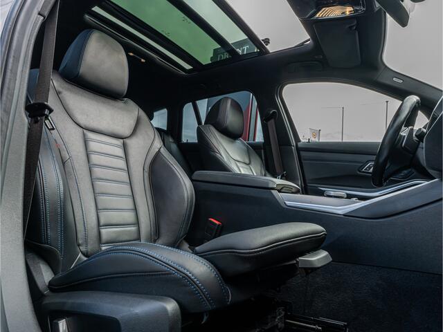 BMW 3-SERIE Touring 330e xDrive PANO LASER LED HARMAN KARDON CAMERA 19 INCH ELEK TREKHAAK