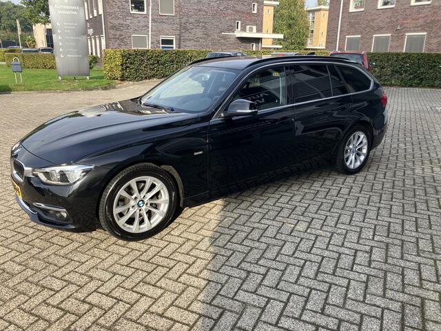 BMW 3-SERIE Touring Corporate Lease High Executive | 2017 | Automaat | 123.000 KM NAP | Luxury Line