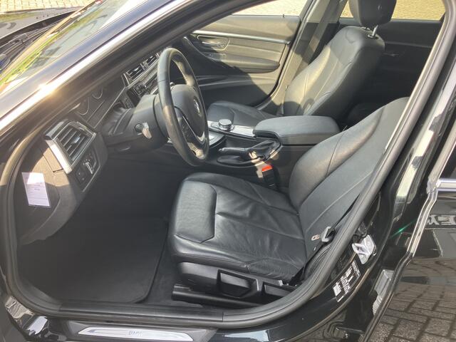BMW 3-SERIE Touring Corporate Lease High Executive | 2017 | Automaat | 123.000 KM NAP | Luxury Line
