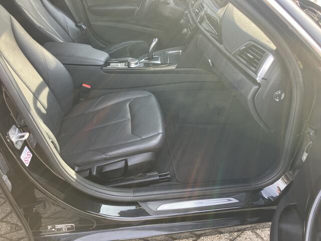 BMW 3-SERIE Touring Corporate Lease High Executive | 2017 | Automaat | 123.000 KM NAP | Luxury Line