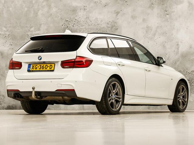 BMW 3-SERIE 320i xDrive M Sport High Executive 320Pk Automaat (PANORAMADAK, M PAKKET, DEALER ONDERHOUDEN, MEMORY SEAT, COGNAC LEDER, CAMERA, VIRTUAL COCKPIT, GETINT GLAS, TREKHAAK, ADAPTIVE CRUISE, NIEUWSTAAT)