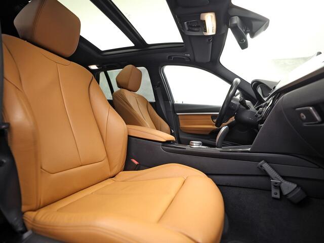 BMW 3-SERIE 320i xDrive M Sport High Executive 320Pk Automaat (PANORAMADAK, M PAKKET, DEALER ONDERHOUDEN, MEMORY SEAT, COGNAC LEDER, CAMERA, VIRTUAL COCKPIT, GETINT GLAS, TREKHAAK, ADAPTIVE CRUISE, NIEUWSTAAT)