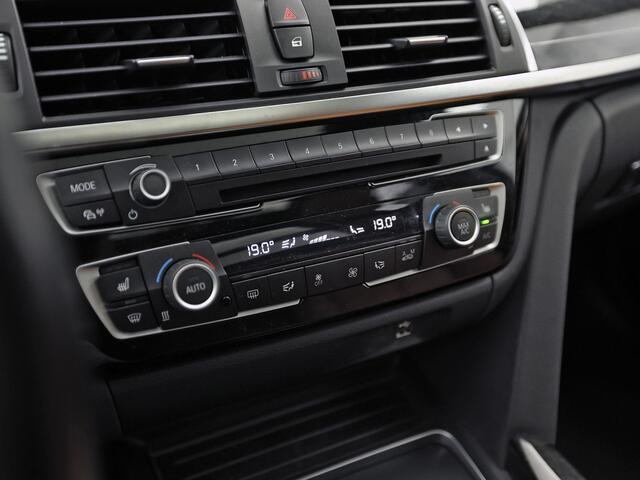 BMW 3-SERIE 320i xDrive M Sport High Executive 320Pk Automaat (PANORAMADAK, M PAKKET, DEALER ONDERHOUDEN, MEMORY SEAT, COGNAC LEDER, CAMERA, VIRTUAL COCKPIT, GETINT GLAS, TREKHAAK, ADAPTIVE CRUISE, NIEUWSTAAT)