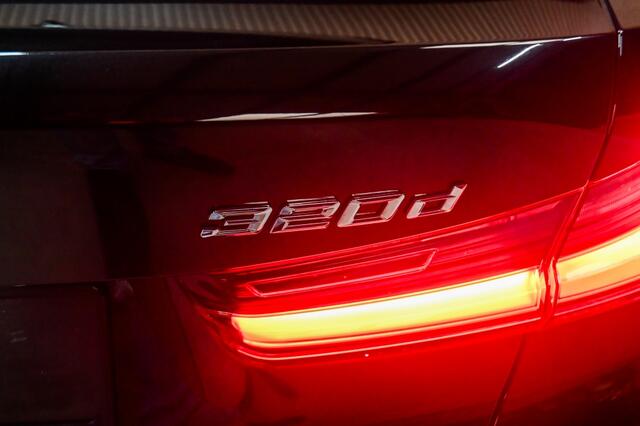 BMW 3-SERIE 320d BnsEdPl