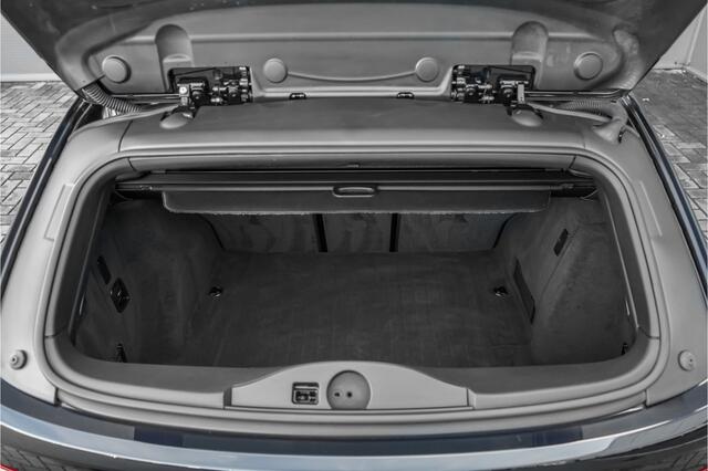 BMW 3-SERIE Touring 330i High Executive M-Sport Pano Leder Stuur & Stoelverw PDC 19"