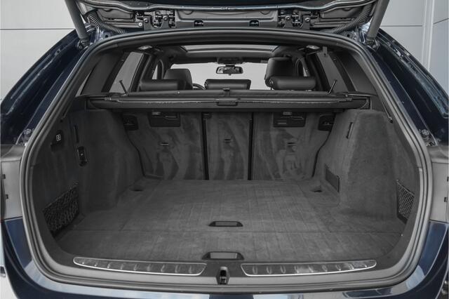 BMW 3-SERIE Touring 330i High Executive M-Sport Pano Leder Stuur & Stoelverw PDC 19"