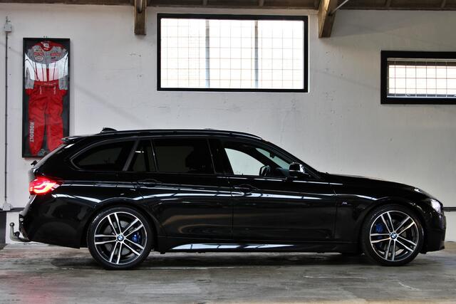 BMW 3-SERIE Touring 318i High Executive M Sport | 19" | HUD | Panoramadak | Trekhaak | NL Geleverd