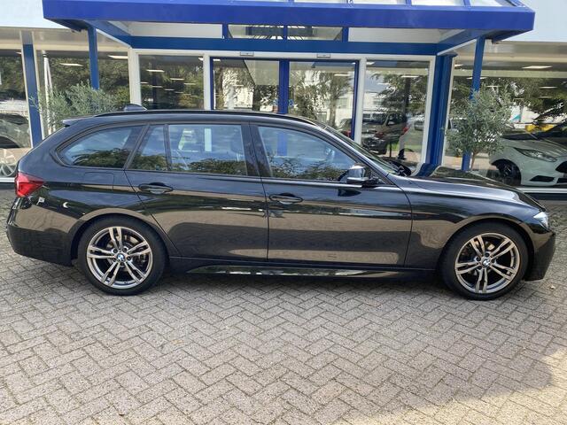 BMW 3-SERIE Touring 318i M Sport Corporate Lease M sport / Stoelverwarming / zonneruiten / 18''