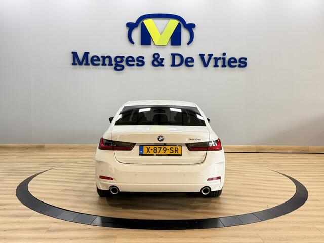 BMW 3-SERIE 320e Incl garantie! | Airco ECC | Mokka Leer | Camera | Sportstoelen | Apple Carplay Android Auto | Cruise Control | 18" Velgen | Isofix | NAP |