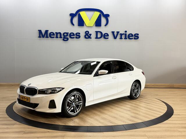 BMW 3-SERIE 320e Incl garantie! | Airco ECC | Mokka Leer | Camera | Sportstoelen | Apple Carplay Android Auto | Cruise Control | 18" Velgen | Isofix | NAP |