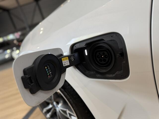 BMW 3-SERIE 320e Incl garantie! | Airco ECC | Mokka Leer | Camera | Sportstoelen | Apple Carplay Android Auto | Cruise Control | 18" Velgen | Isofix | NAP |