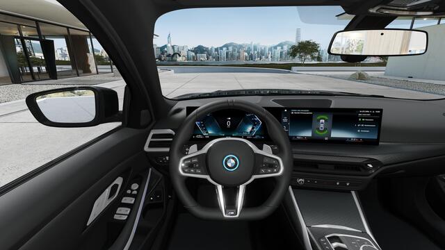 BMW 3-SERIE 330e M Sport Automaat / Schuif-kanteldak / Trekhaak / Sportstoelen / Achteruitrijcamera / Active Cruise Control / Adaptieve LED / Comfort Access