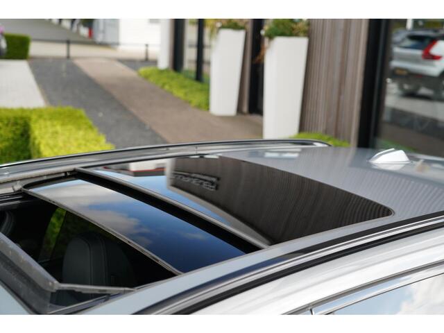 BMW 3-SERIE Touring 320e M Sport | SOH 95% | Shadow Line | Sfeerverlichting | Dealer onderhouden | Trekhaak | Panoramisch schuif/kanteldak |