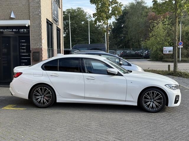 BMW 3-SERIE Limousine 320 d M Sport