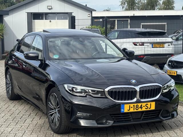 BMW 3-SERIE 330i High Executive Zwart 2019 Schuifdak Leer