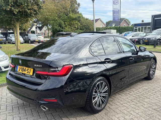BMW 3-SERIE 330i High Executive Zwart 2019 Schuifdak Leer