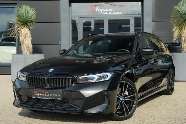 BMW 3-SERIE Touring 320e | 204 PK | M Sportpakket | Panoramadak | Head-up display | Achteruitrijcamera | BMW 3 Serie Touring 320e M Sport met 2.0 viercilinder benzinemotor en plug-in hybride aandrijving, voorzien van panoramadak, Head-up display, navigatiesysteem, Apple CarPlay/Android Auto, Par