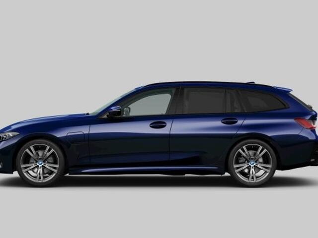 BMW 3-SERIE Touring 330e xDrive M-Sport | Panoramadak | Harman Kardon | Elektr. Trekhaak