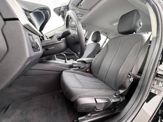 BMW 3-SERIE 320i 184PK Automaat Trekhaak Navi-Pro Ecc Cruise Control Executive Led Lmv 18" I-Drive Regen-Lichtsensor Isofix 1.800KG Trekgewicht Origineel Nederlandse Auto