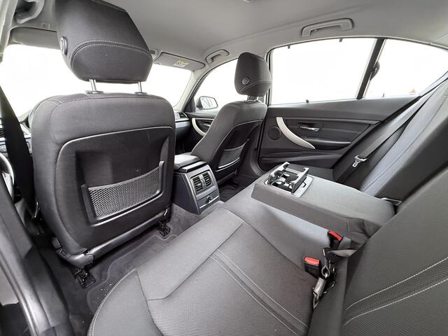 BMW 3-SERIE 320i 184PK Automaat Trekhaak Navi-Pro Ecc Cruise Control Executive Led Lmv 18" I-Drive Regen-Lichtsensor Isofix 1.800KG Trekgewicht Origineel Nederlandse Auto