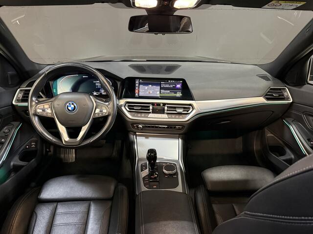 BMW 3-SERIE Touring 320e Business Edition Plus | Panoramadak | Wegkl. trekhaak | Vol leder